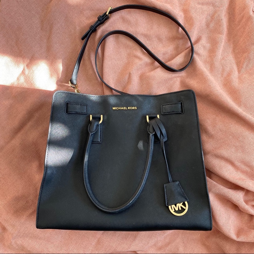 Michael Kors Large Saffiano Shoulder Bag